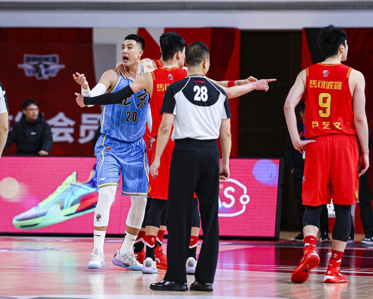 九游体育平台-阿贾克斯内部会议纪要流出：今晚远射贴柱，CBA常规赛使命明确，临场指挥获称赞的简单介绍
